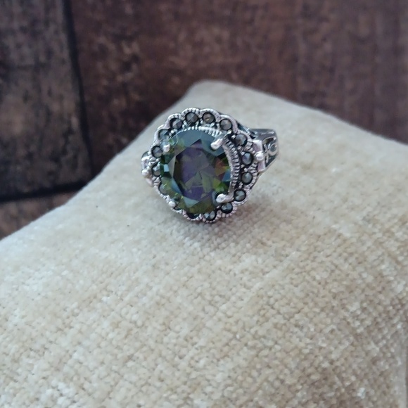 Silver Four Prong Setting Multi Faceted Glass or Stone Ring - Picture 6 of 13